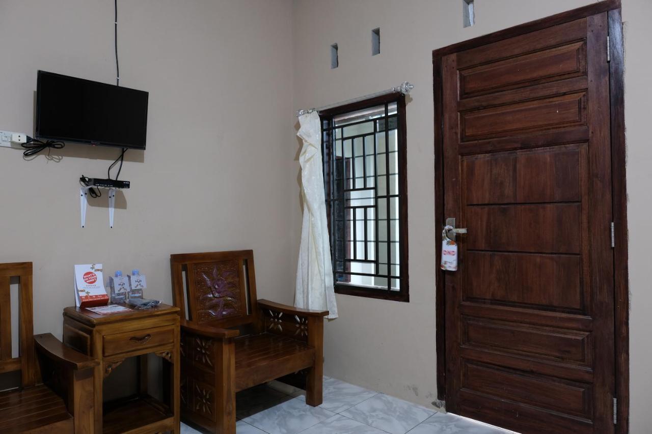 Vaccinated Staff - OYO 1851 Homestay Joss Tanjungbinga Exterior foto